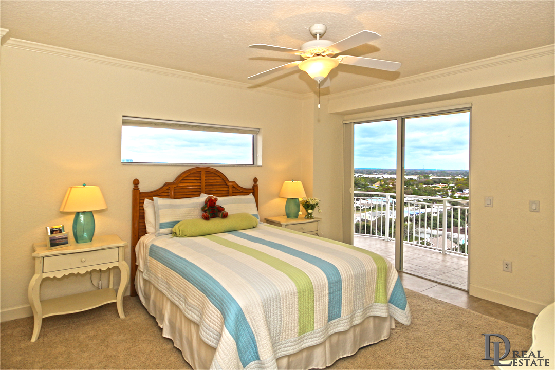 Island Crowne 1104 - Daytona Beach - FL Oceanfront Condo - Private River View Suite